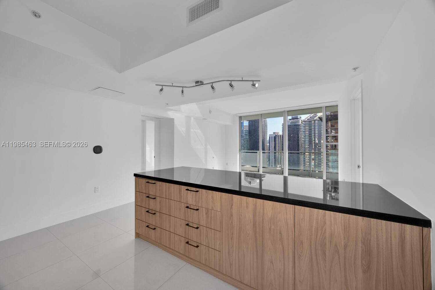 Real estate property located at 92 3rd St #3904, Miami-dade, Mint Condo, Miami, FL