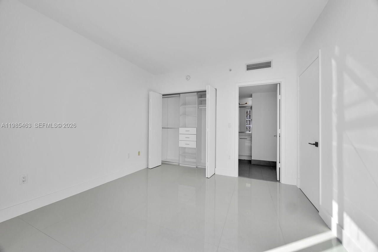 Real estate property located at 92 3rd St #3904, Miami-dade, Mint Condo, Miami, FL