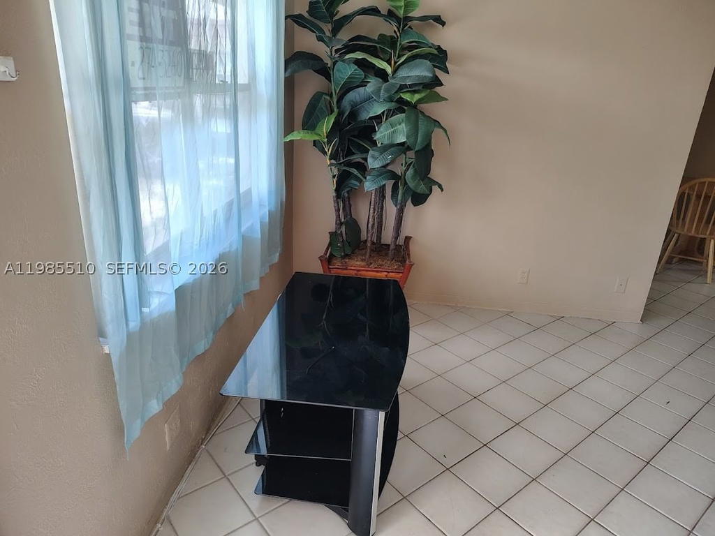Real estate property located at 1816 Mckinley St #2, Broward, Pell Manor Condo, Hollywood, FL