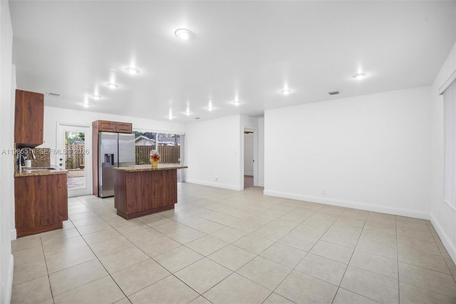 Real estate property located at 6450 Mckinley St, Broward, Fleetwood Manor, Hollywood, FL