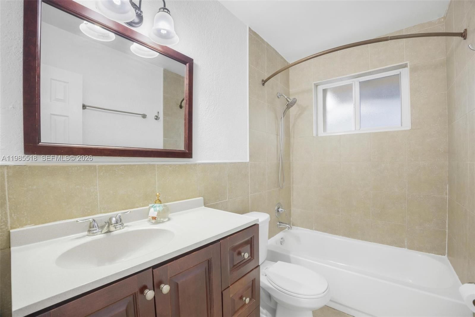 Real estate property located at 6450 Mckinley St, Broward, Fleetwood Manor, Hollywood, FL
