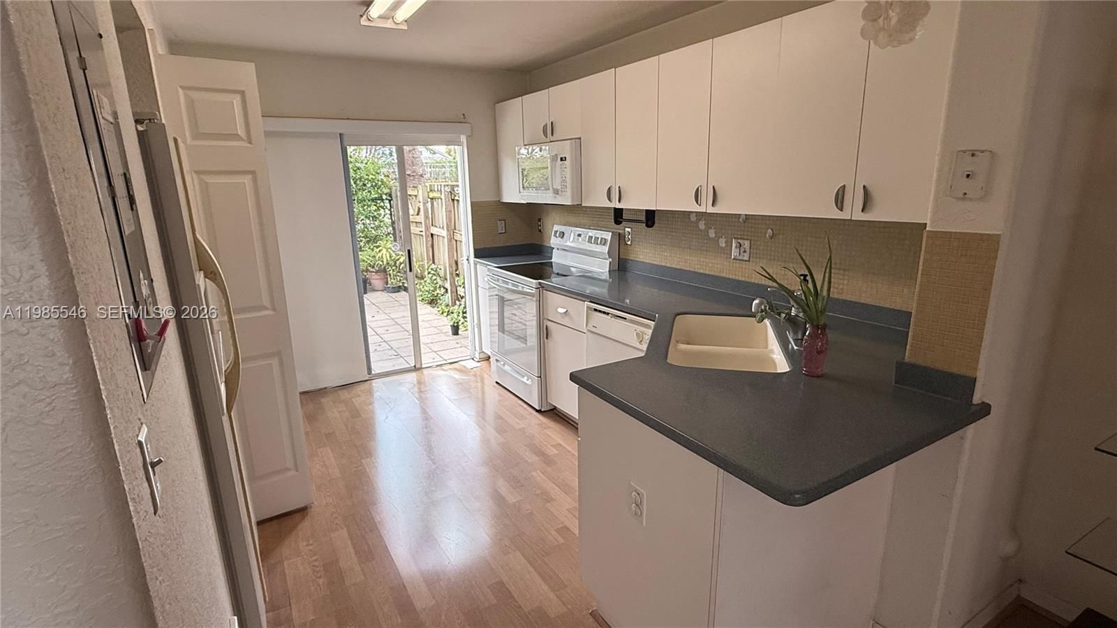 Real estate property located at 5795 109th Ave #3, Miami-dade, Doral Grand Condo, Doral, FL