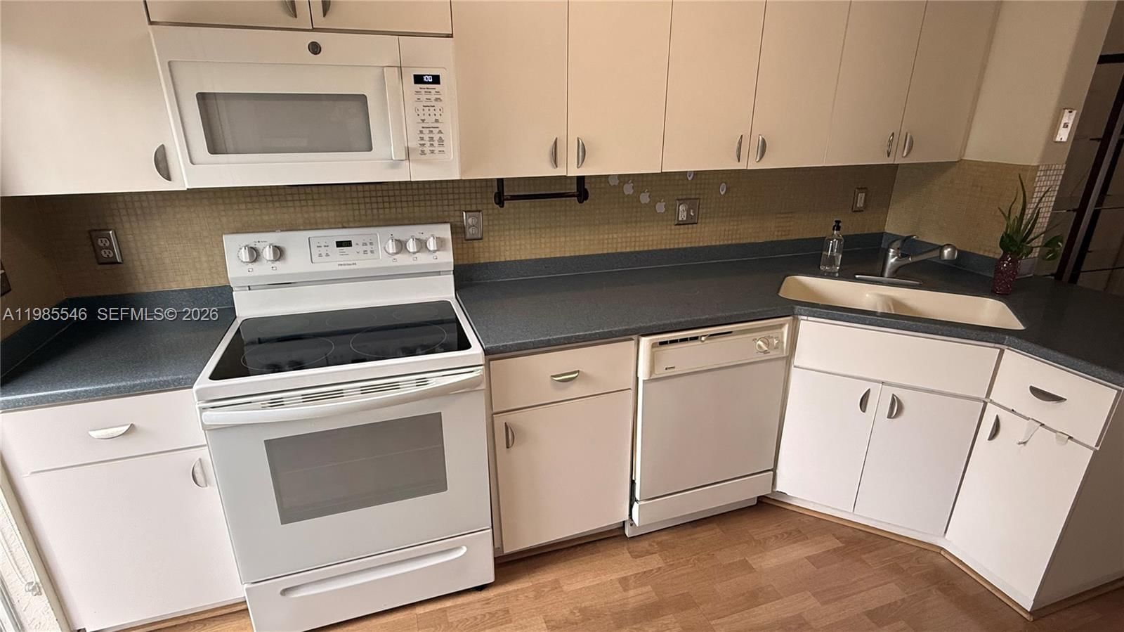Real estate property located at 5795 109th Ave #3, Miami-dade, Doral Grand Condo, Doral, FL