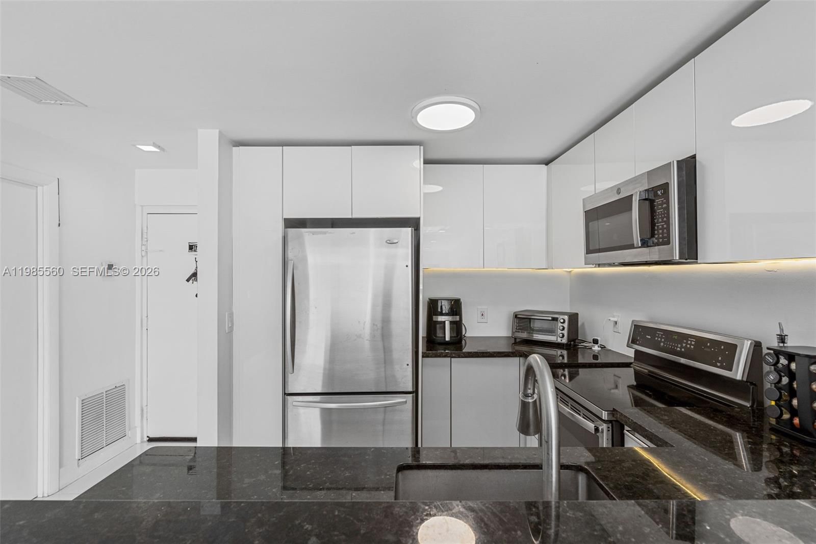 Real estate property located at 6545 Indian Creek Dr #306, Miami-dade, Clinton Condo, Miami Beach, FL