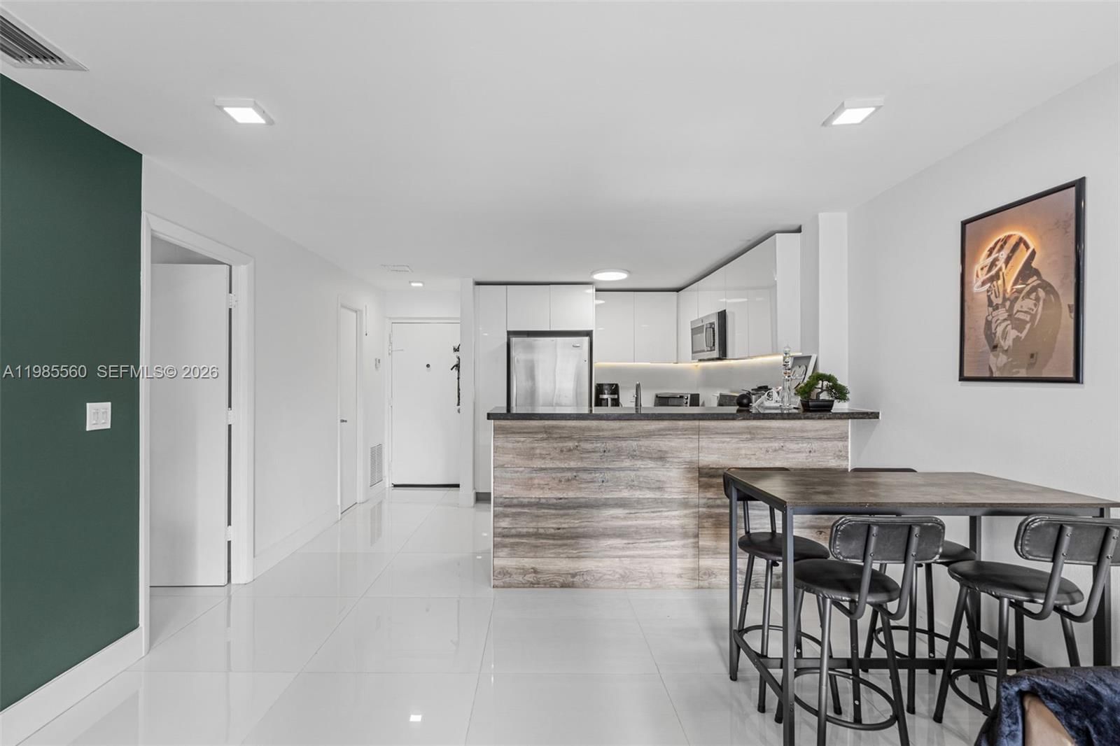 Real estate property located at 6545 Indian Creek Dr #306, Miami-dade, Clinton Condo, Miami Beach, FL