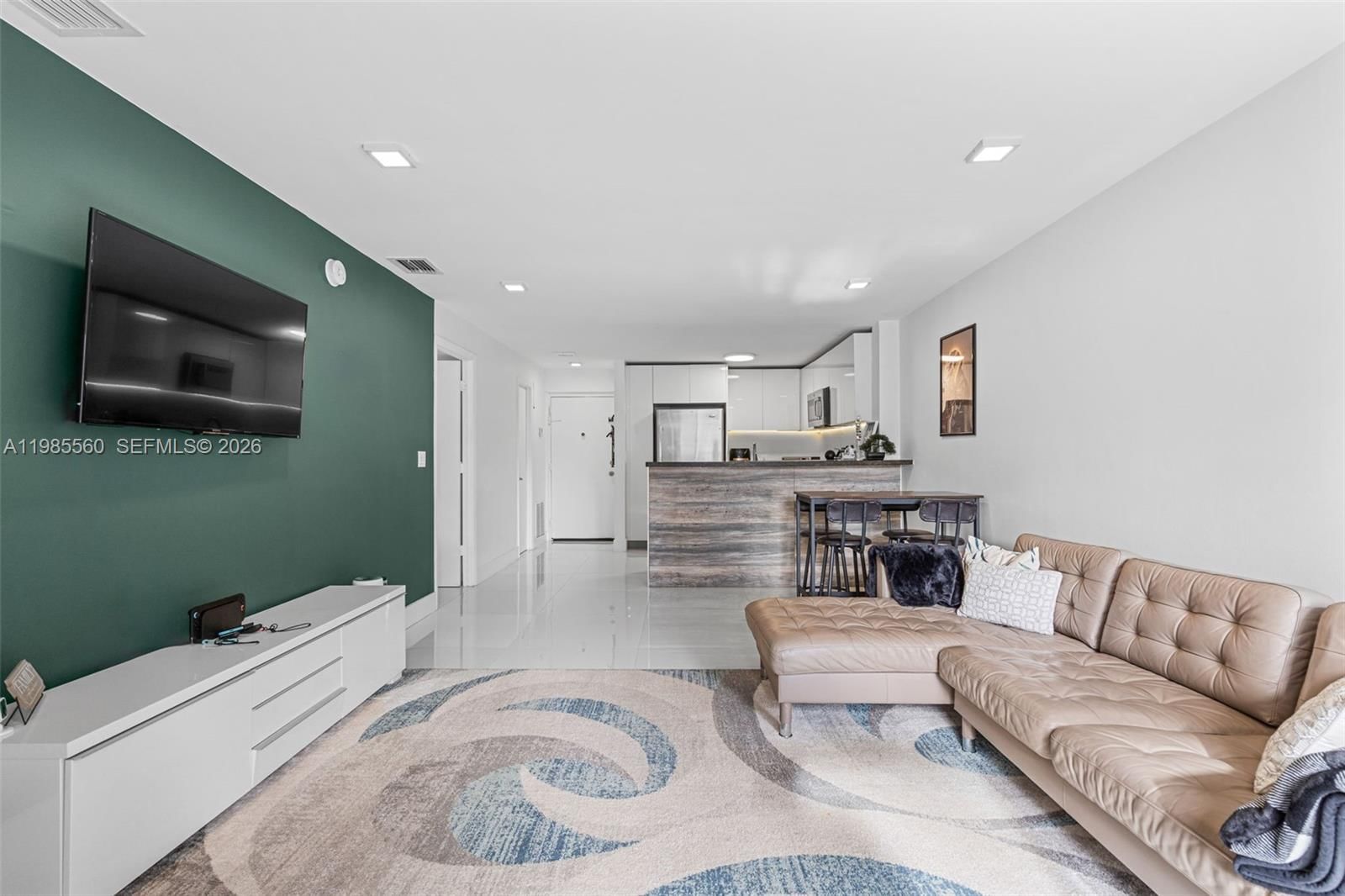 Real estate property located at 6545 Indian Creek Dr #306, Miami-dade, Clinton Condo, Miami Beach, FL