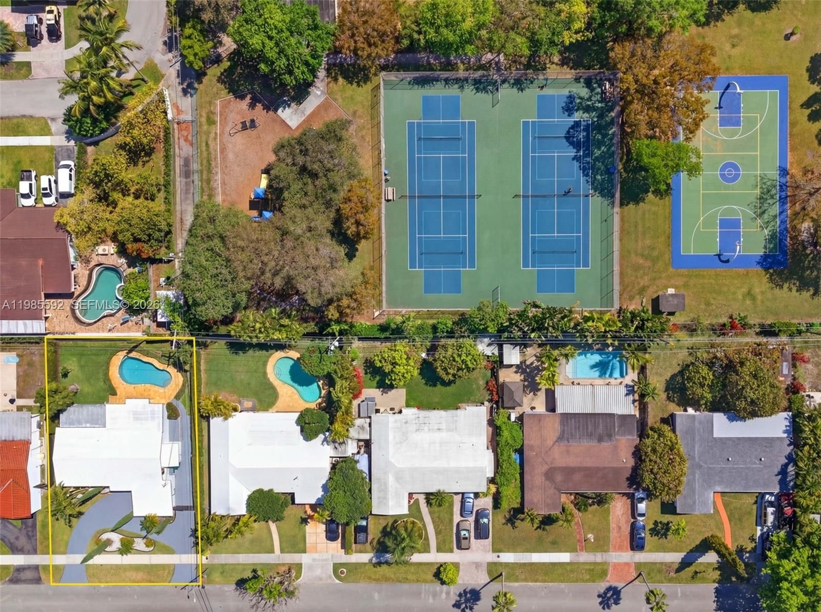 Real estate property located at 9440 54th St, Miami-dade, Miller Heights Sec 4, Miami, FL