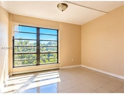 Real estate property located at 9180 Fontainebleau Blvd #401, Miami-dade, Parkview Condo No 2, Miami, FL