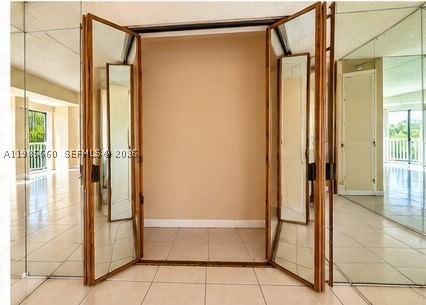 Real estate property located at 9180 Fontainebleau Blvd #401, Miami-dade, Parkview Condo No 2, Miami, FL
