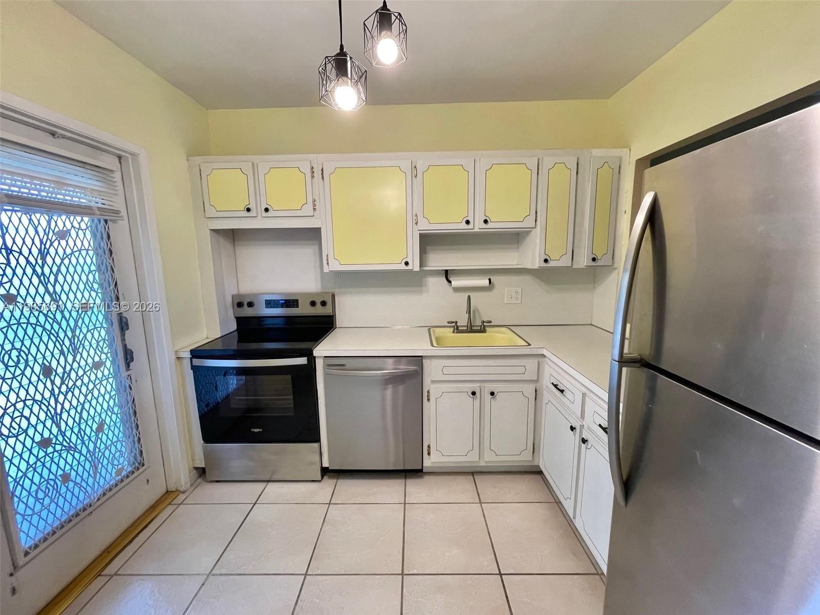 Real estate property located at 1000 Hillcrest Ct #308, Broward, Hillcrest No 4 Condo, Hollywood, FL