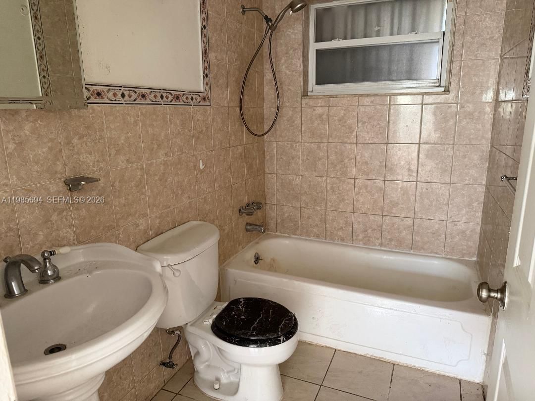 Real estate property located at 2001 100th Ave, Broward, Everglades Sugar & Land C, Miramar, FL