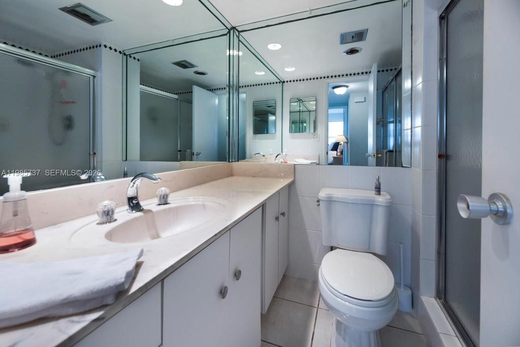 Real estate property located at 4010 Galt Ocean Dr #1701, Broward, Ocean Summit Condo, Fort Lauderdale, FL