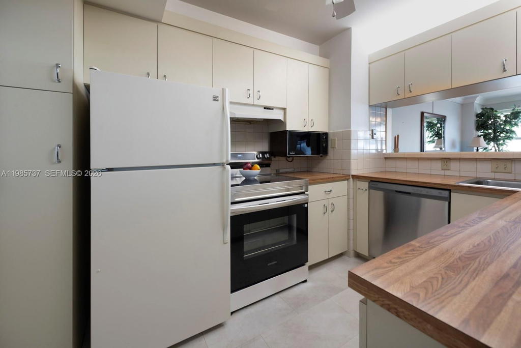 Real estate property located at 4010 Galt Ocean Dr #1701, Broward, Ocean Summit Condo, Fort Lauderdale, FL
