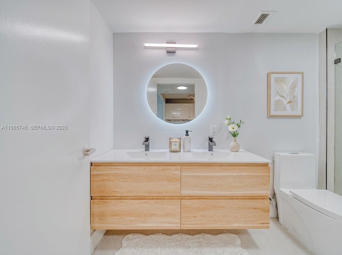 Real estate property located at 2301 Collins Ave #311, Miami-dade, Roney Palace Condo, Miami Beach, FL