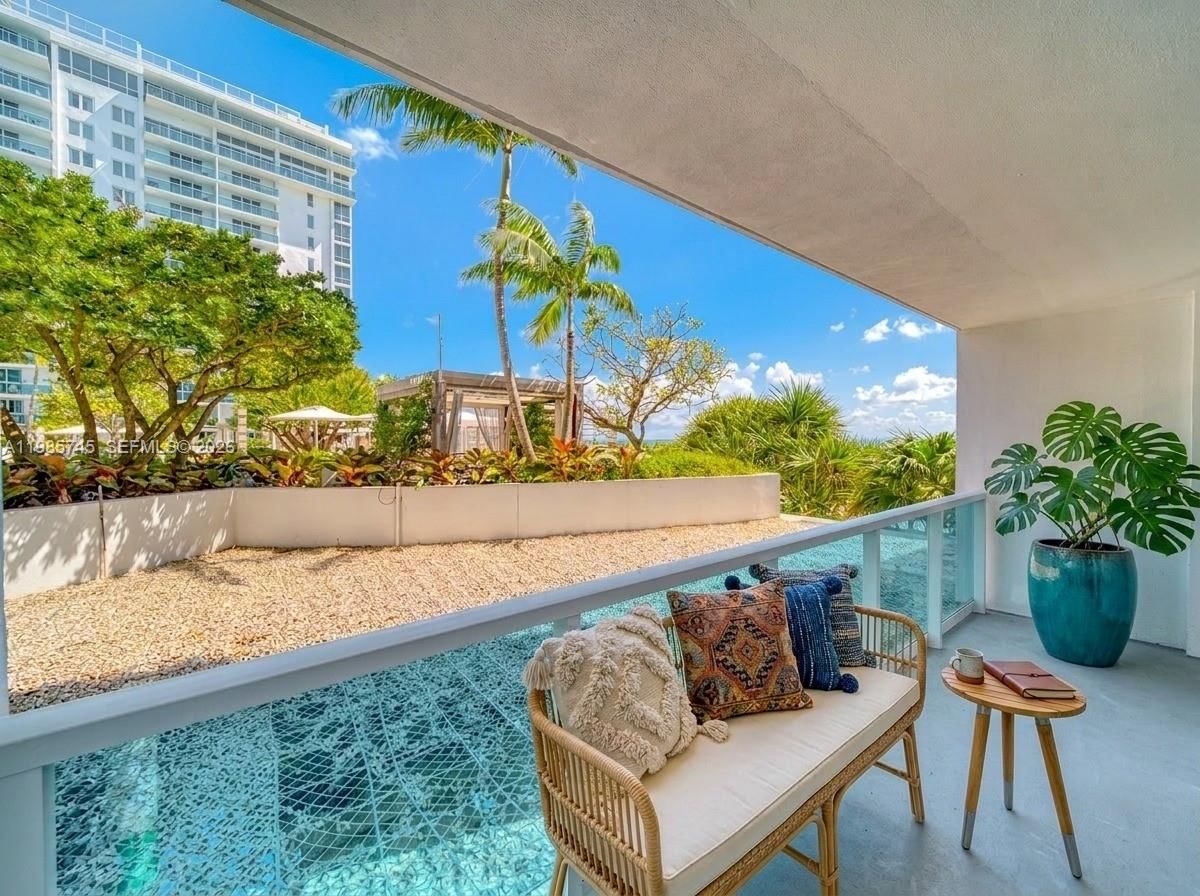 Real estate property located at 2301 Collins Ave #311, Miami-dade, Roney Palace Condo, Miami Beach, FL