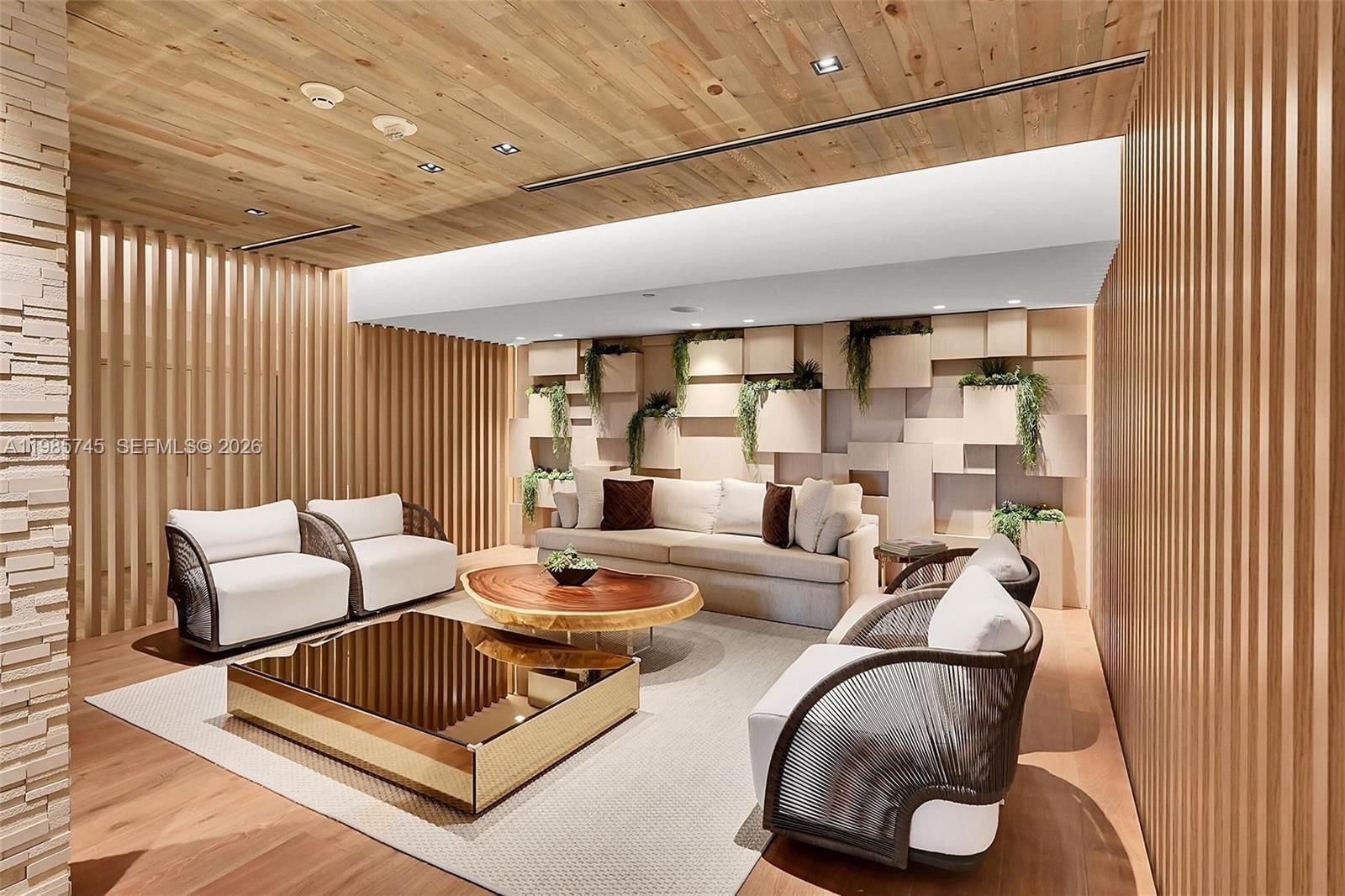 Real estate property located at 2301 Collins Ave #311, Miami-dade, Roney Palace Condo, Miami Beach, FL