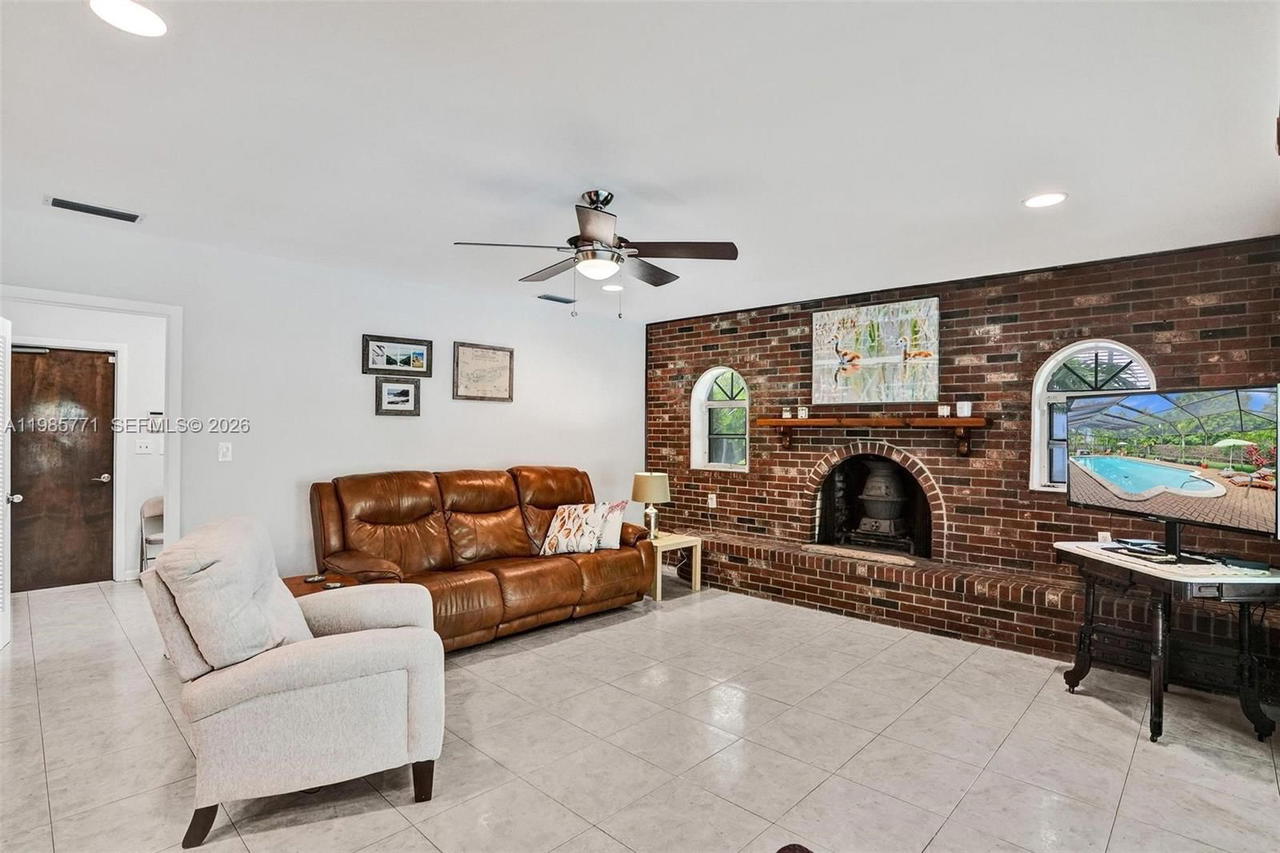 Real estate property located at 13110 104th Ave, Miami-dade, Pinewood Forest, Miami, FL