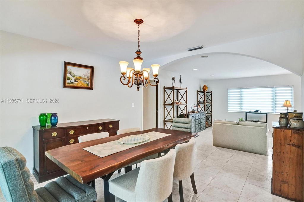 Real estate property located at 13110 104th Ave, Miami-dade, Pinewood Forest, Miami, FL
