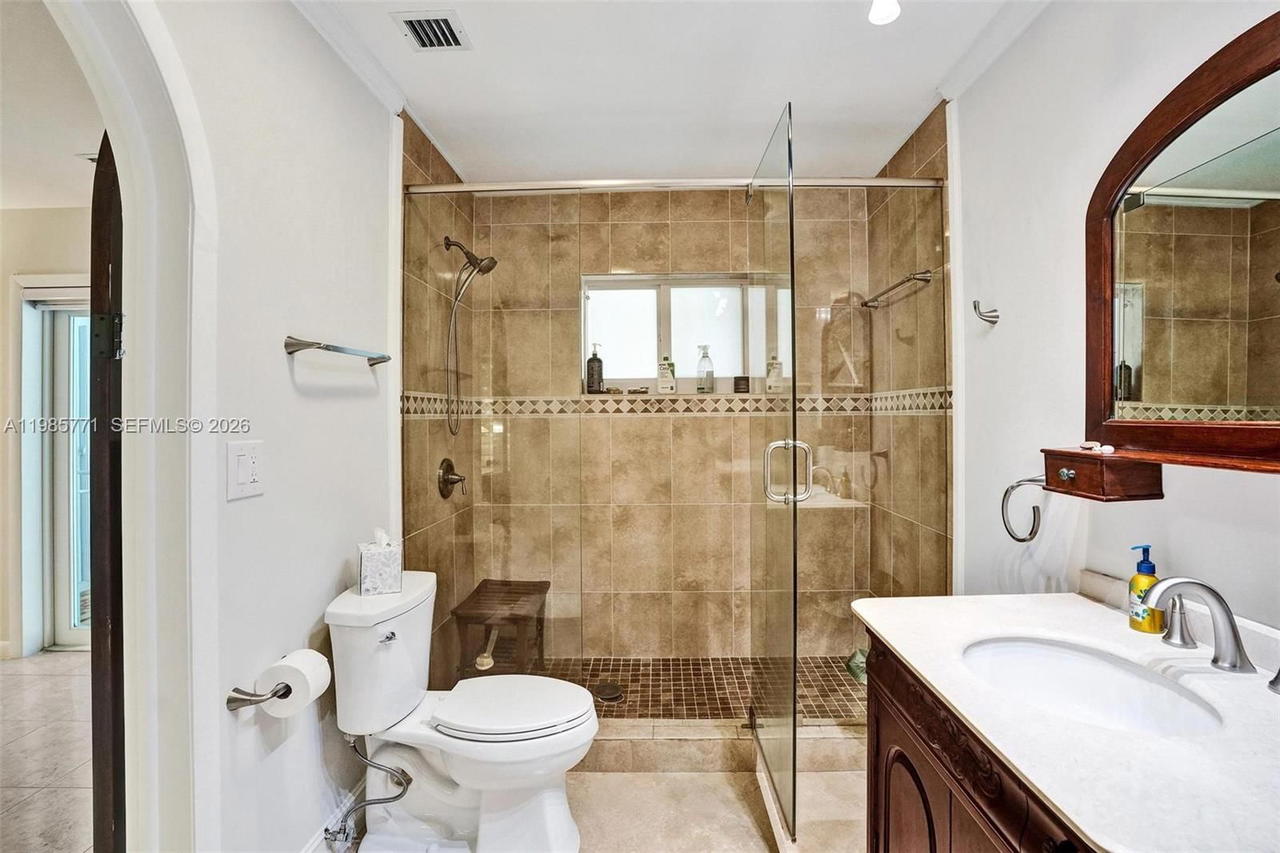 Real estate property located at 13110 104th Ave, Miami-dade, Pinewood Forest, Miami, FL