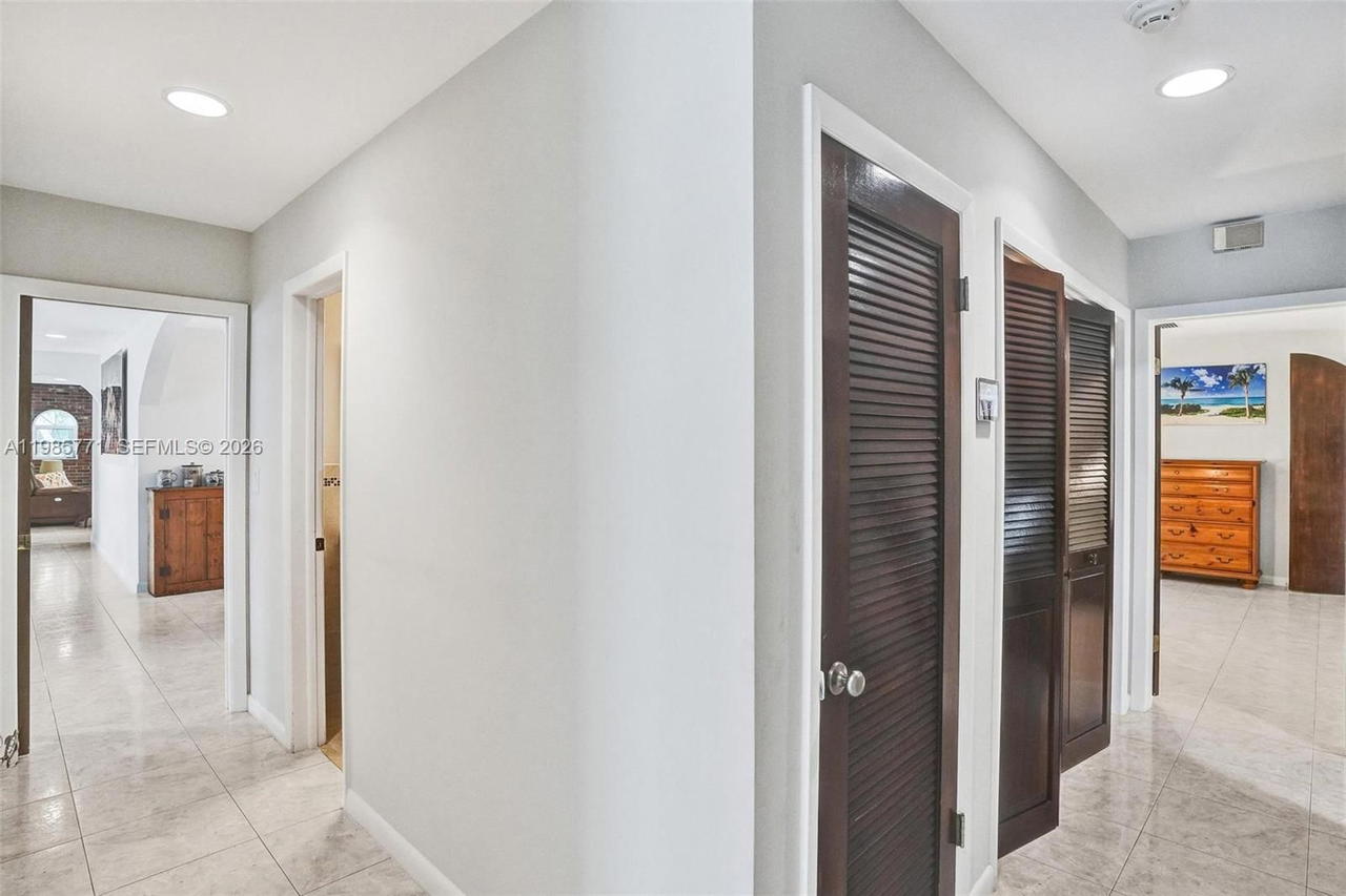 Real estate property located at 13110 104th Ave, Miami-dade, Pinewood Forest, Miami, FL