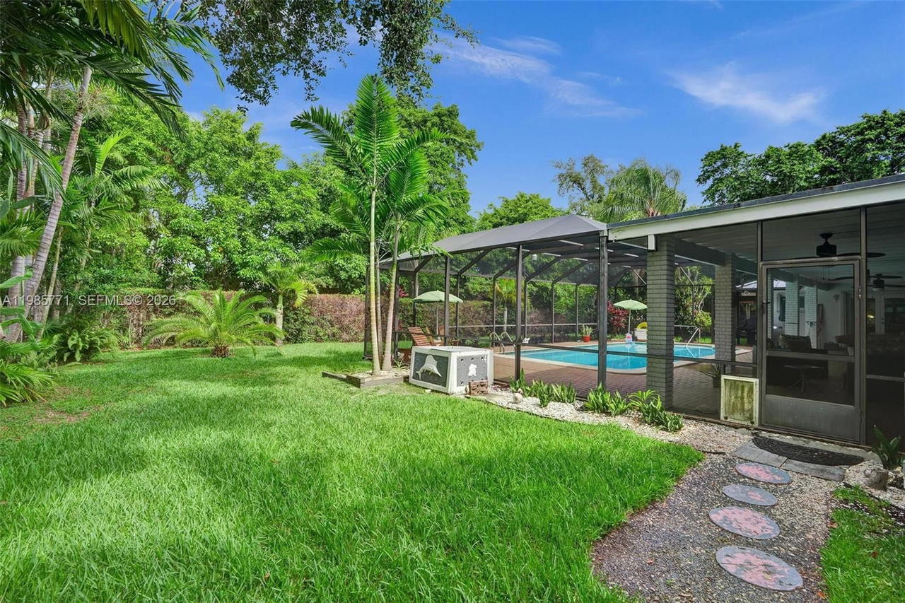 Real estate property located at 13110 104th Ave, Miami-dade, Pinewood Forest, Miami, FL
