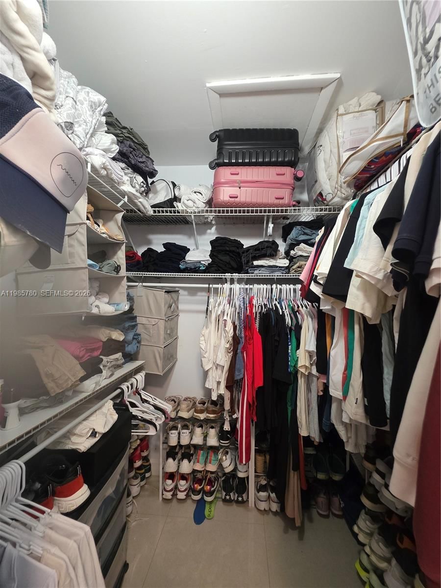 Real estate property located at 710 99th Ct Cir, Miami-dade, Les Chalets Ii, Miami, FL