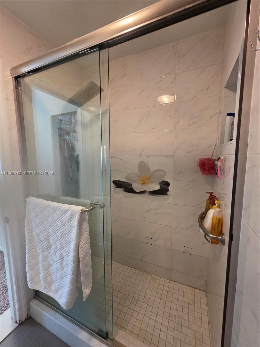 Real estate property located at 710 99th Ct Cir, Miami-dade, Les Chalets Ii, Miami, FL