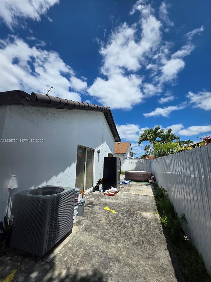 Real estate property located at 710 99th Ct Cir, Miami-dade, Les Chalets Ii, Miami, FL