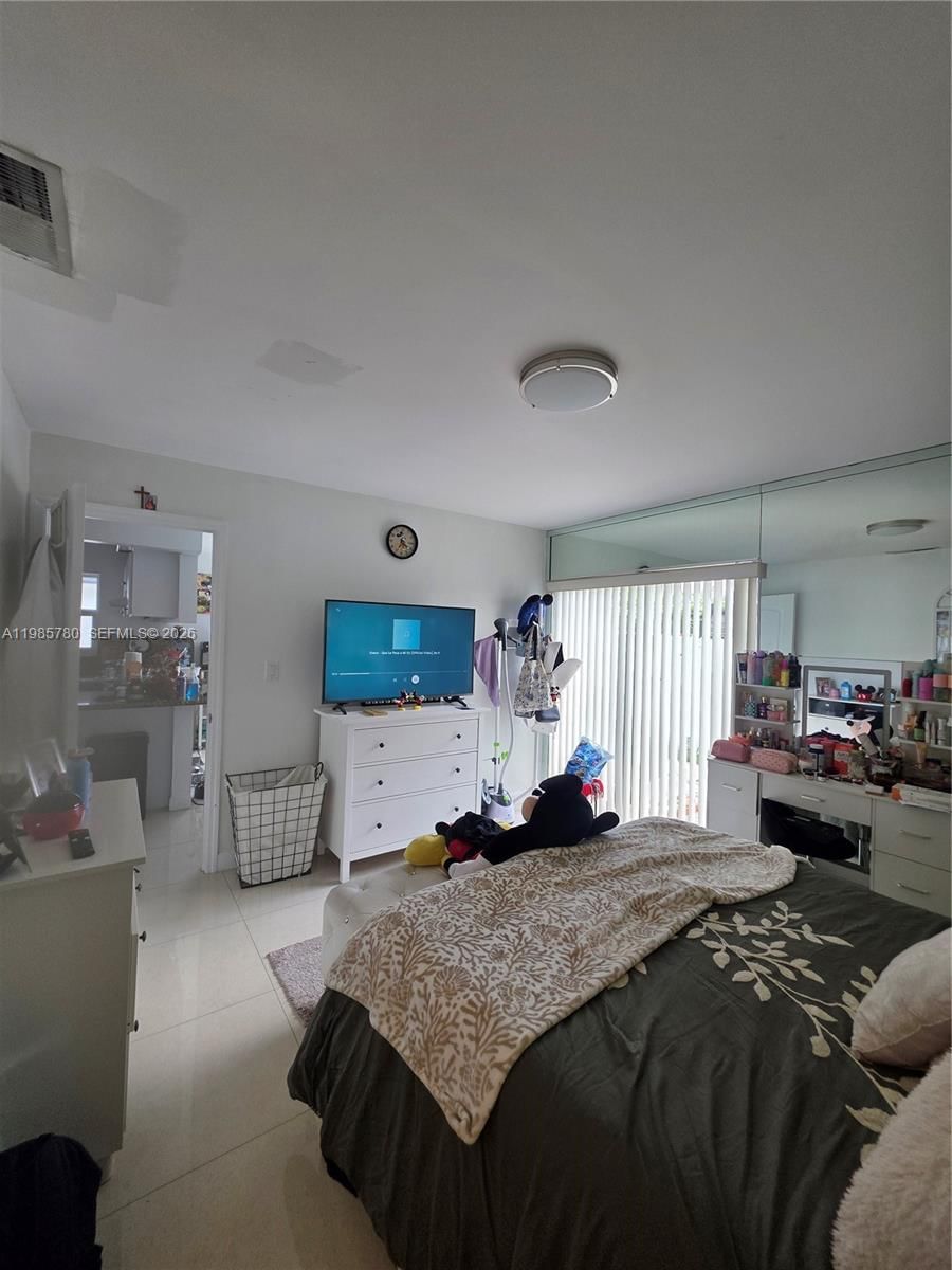 Real estate property located at 710 99th Ct Cir, Miami-dade, Les Chalets Ii, Miami, FL