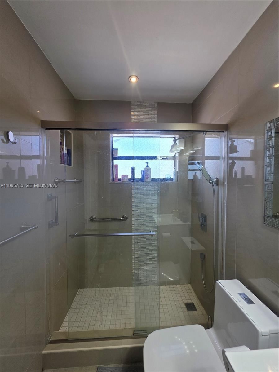 Real estate property located at 710 99th Ct Cir, Miami-dade, Les Chalets Ii, Miami, FL