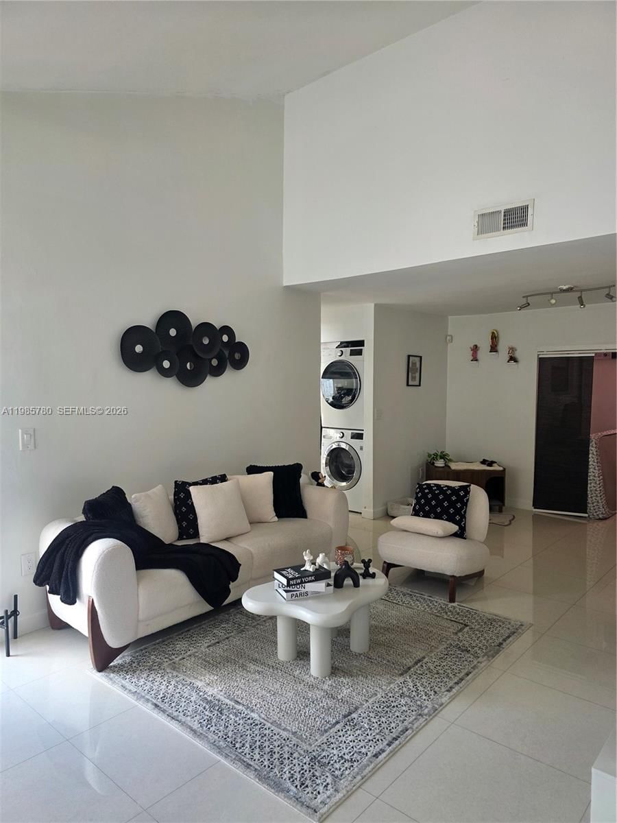 Real estate property located at 710 99th Ct Cir, Miami-dade, Les Chalets Ii, Miami, FL