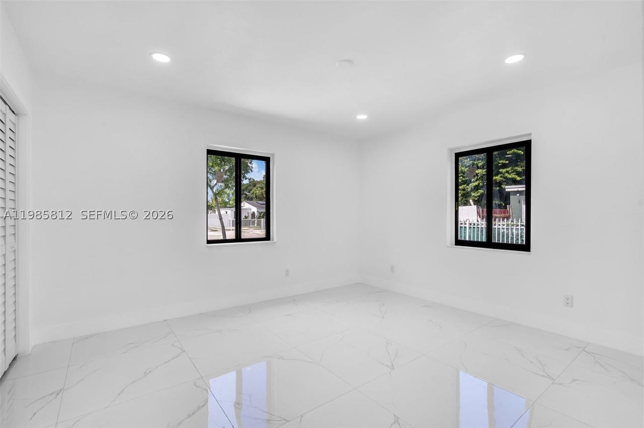 Real estate property located at 1010 140th St, Miami-dade, Irons Manor High Pine Add, North Miami, FL