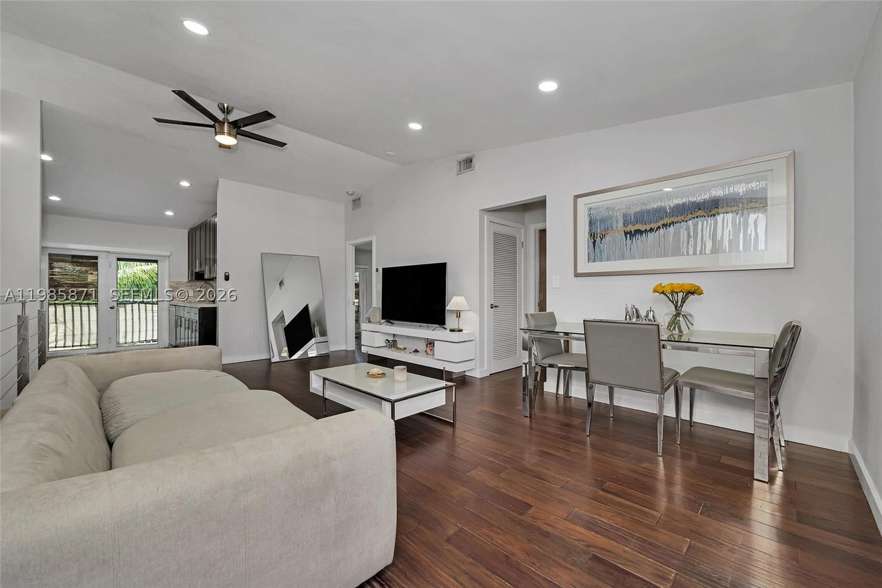 Real estate property located at 7110 173rd Dr #108, Miami-dade, Lago Del Rey Condo, Hialeah, FL