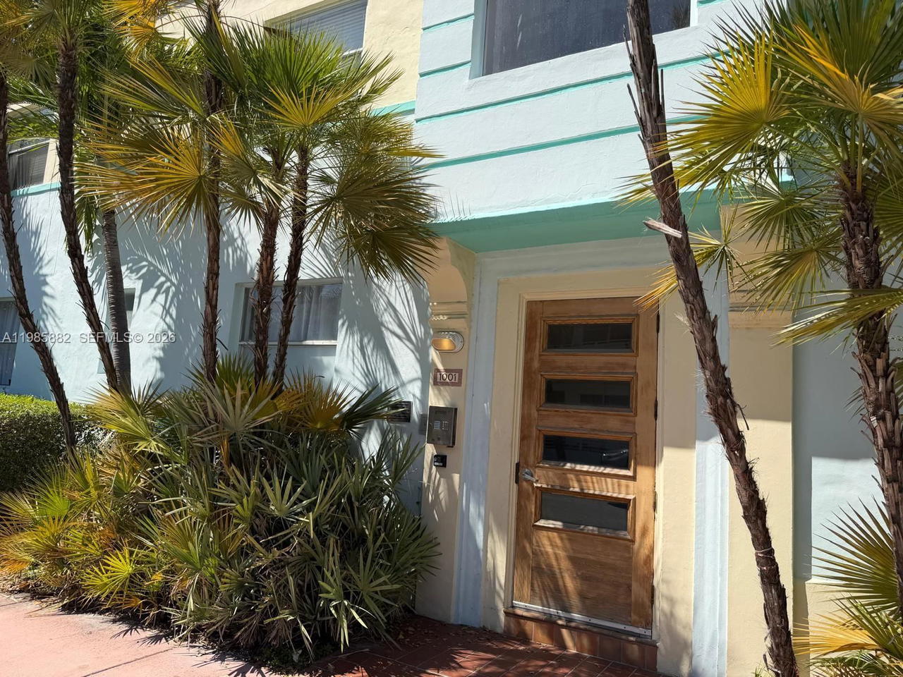 Real estate property located at 1001 7th St #202, Miami-dade, The Francis Condo, Miami Beach, FL