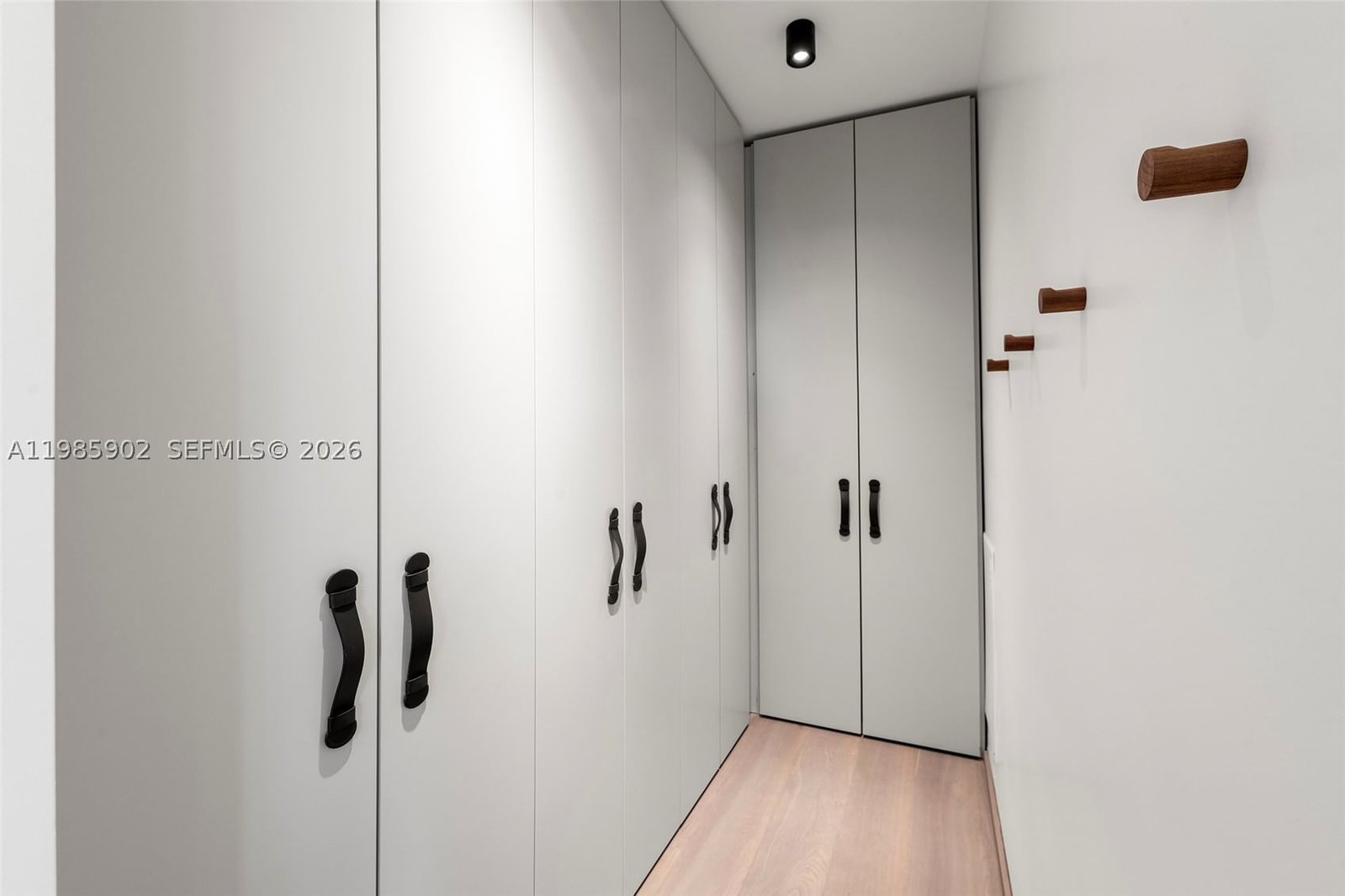 Real estate property located at 601 27 TH104, Miami-dade, The Crimson Condo, Miami, FL