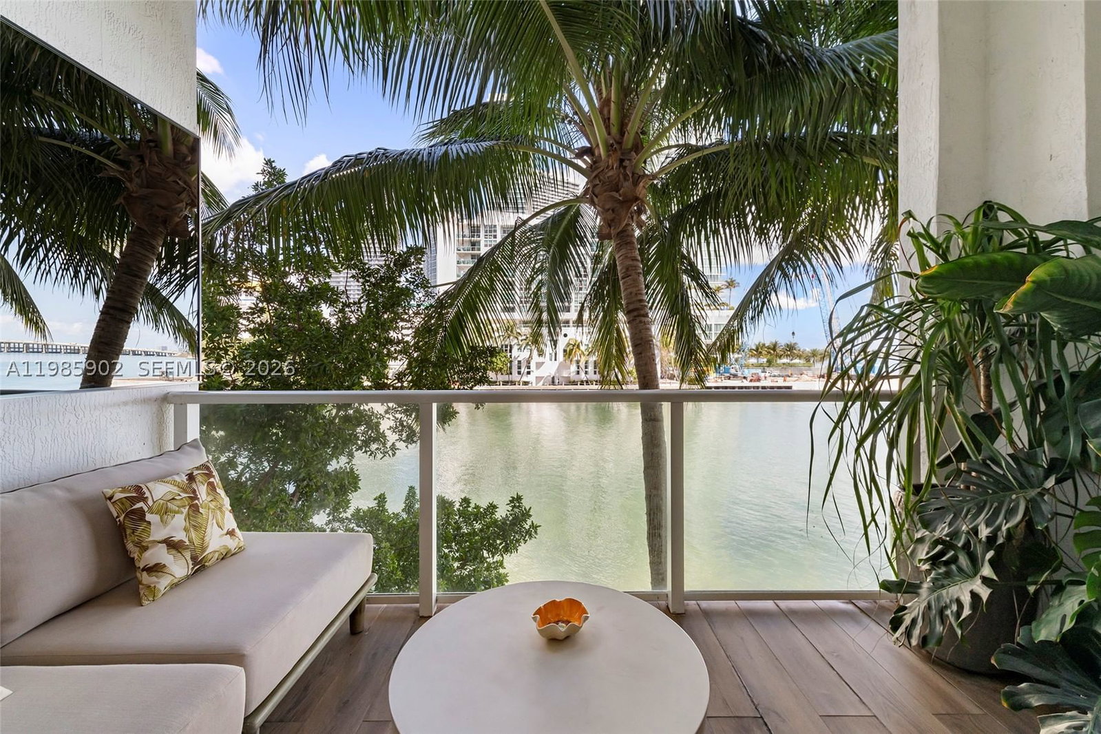 Real estate property located at 601 27 TH104, Miami-dade, The Crimson Condo, Miami, FL