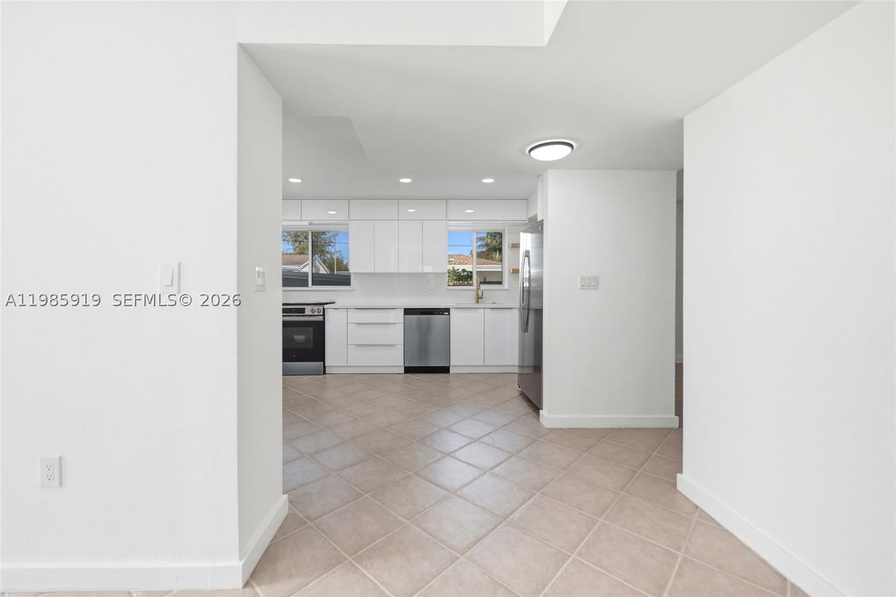 Real estate property located at 5251 6th St, Miami-dade, Hazelton Park, Miami, FL