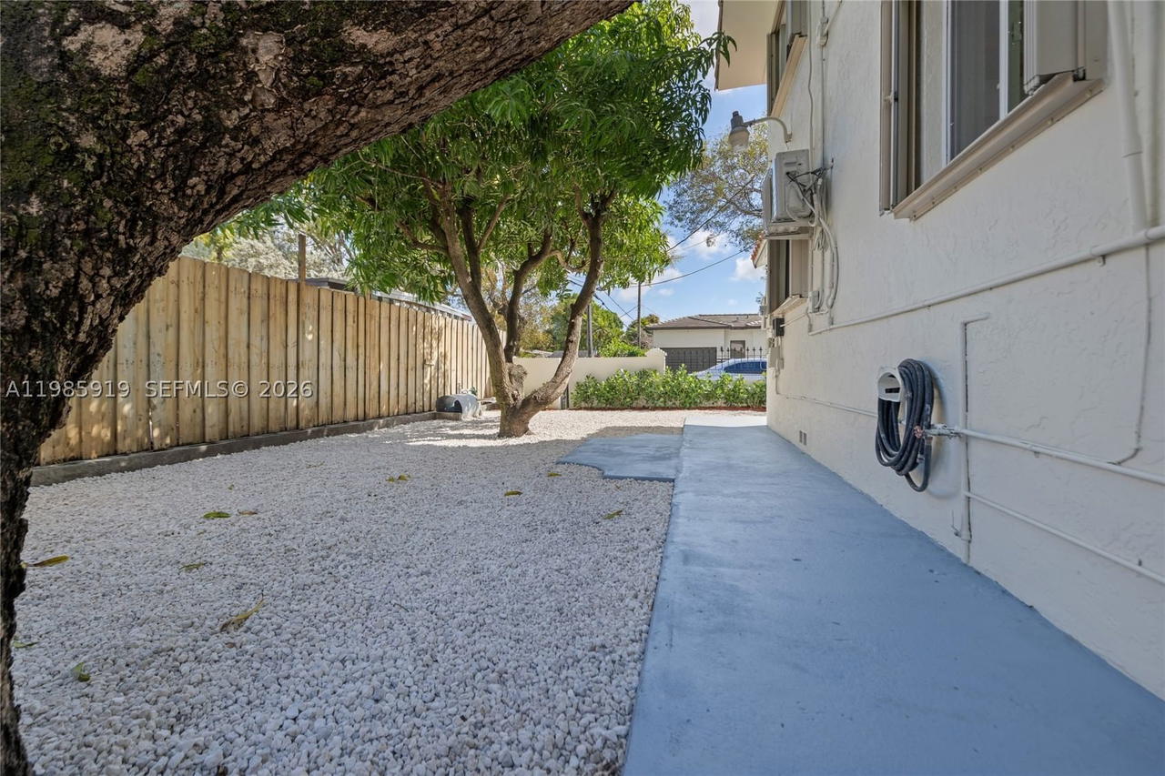 Real estate property located at 5251 6th St, Miami-dade, Hazelton Park, Miami, FL