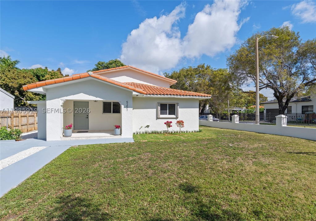 Real estate property located at 5251 6th St, Miami-dade, Hazelton Park, Miami, FL
