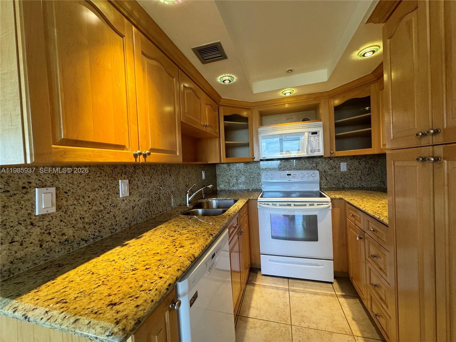 Real estate property located at 2555 Collins Ave #2002, Miami-dade, Club Atlantis Condo, Miami Beach, FL
