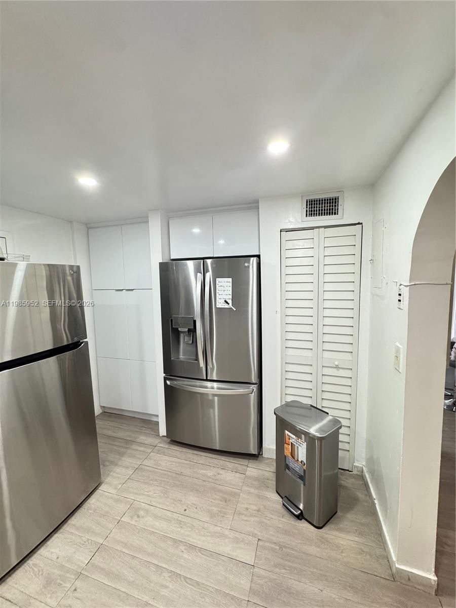 Real estate property located at 6901 147th Ave #2E, Miami-dade, Sovereigns Condo, Miami, FL