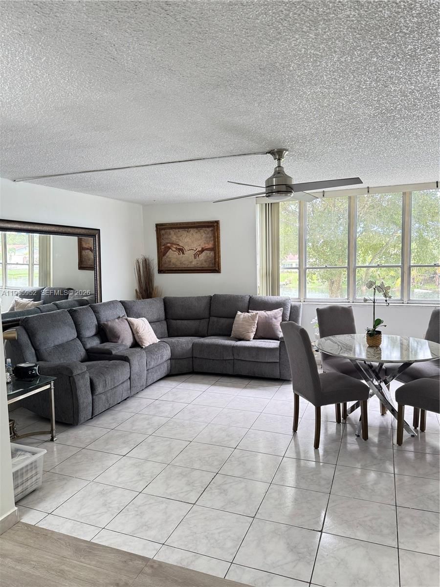 Real estate property located at 6901 147th Ave #2E, Miami-dade, Sovereigns Condo, Miami, FL