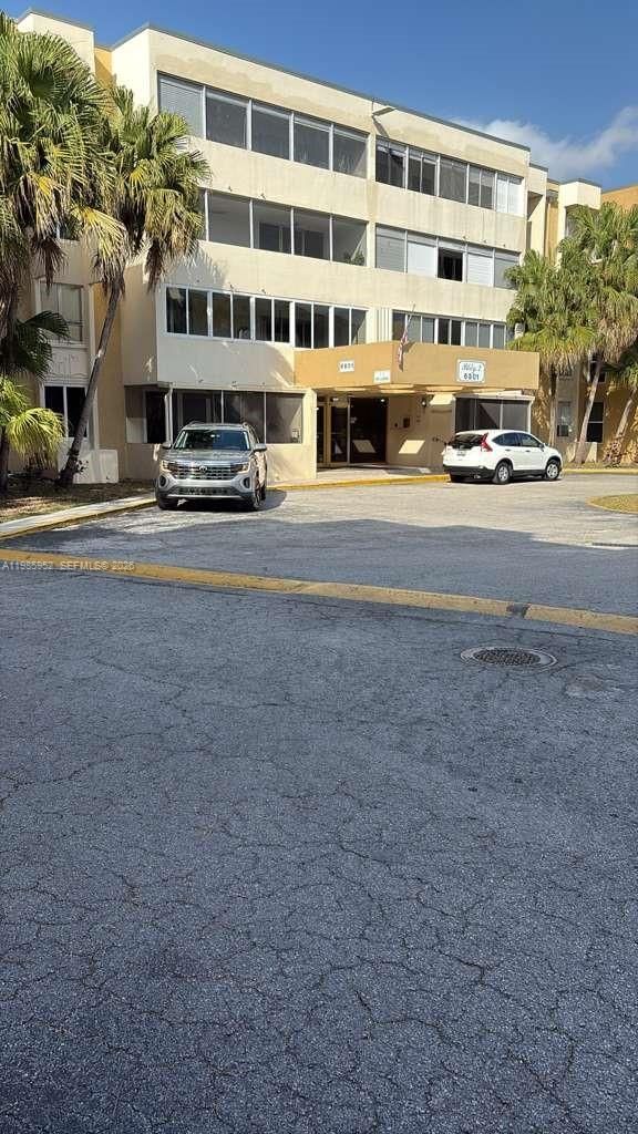 Real estate property located at 6901 147th Ave #2E, Miami-dade, Sovereigns Condo, Miami, FL