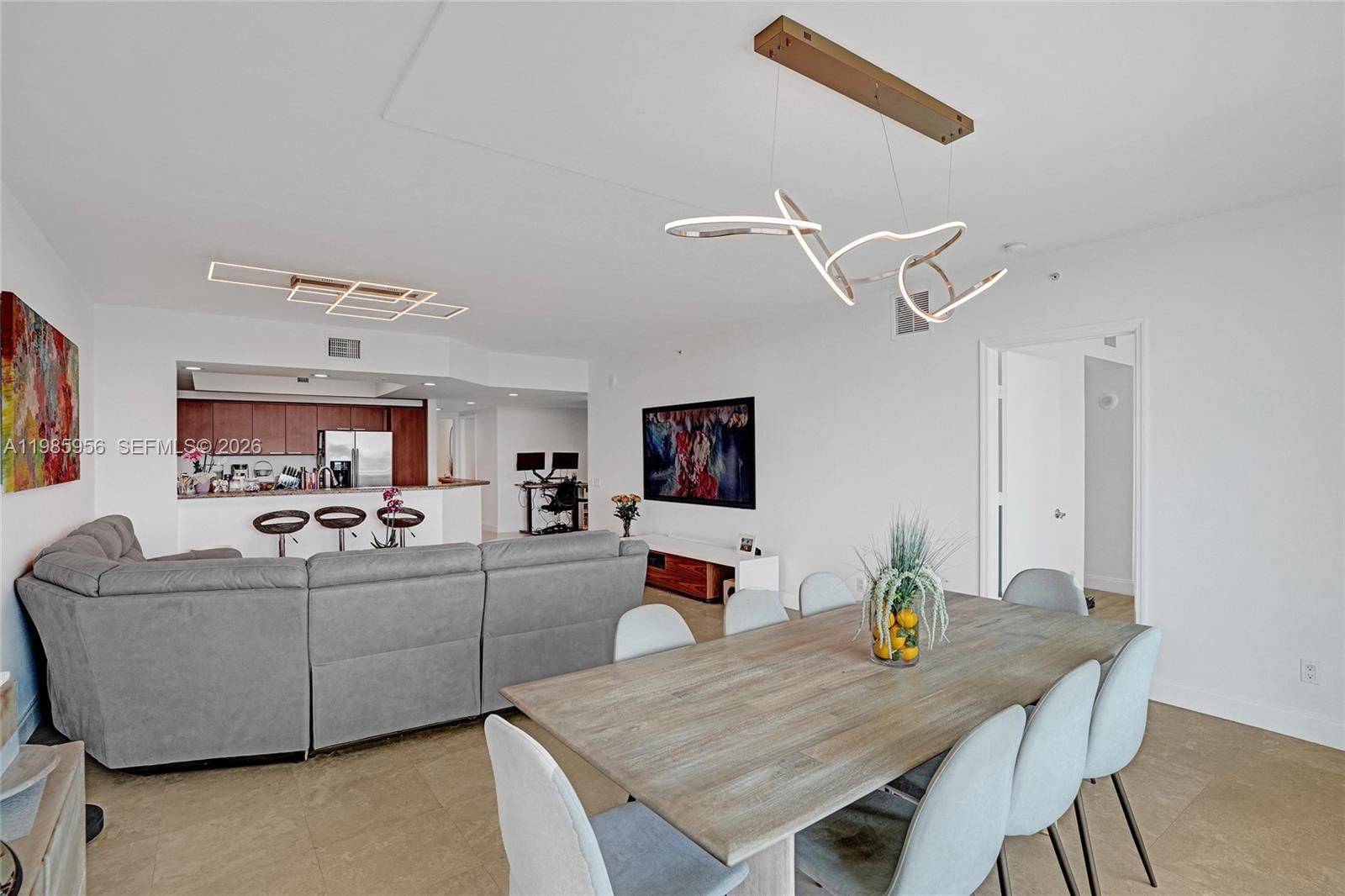 Real estate property located at 14951 Royal Oaks Ln #803, Miami-dade, The Oaks I Condo, North Miami, FL