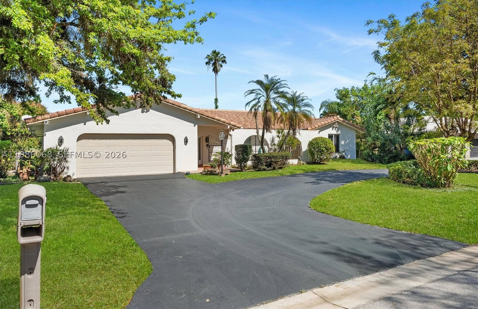 Real estate property located at 11101 26th Dr, Broward, Coral Springs Country Clu, Coral Springs, FL