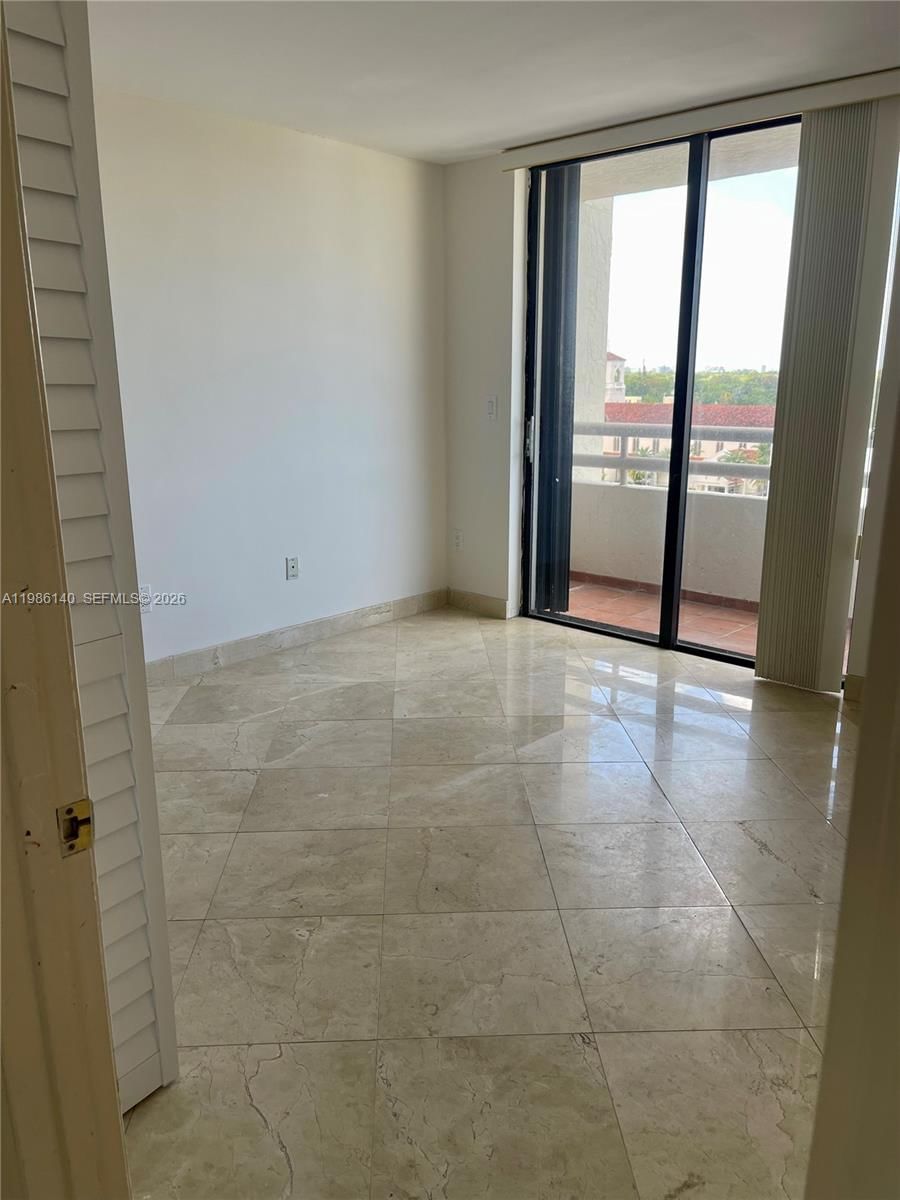 Real estate property located at 441 Valencia Ave #803, Miami-dade, Gables Laroc Condo, Coral Gables, FL