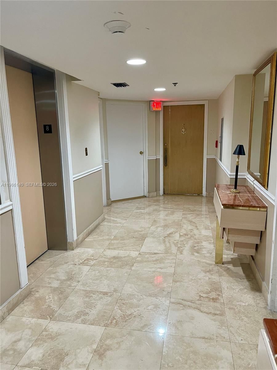 Real estate property located at 441 Valencia Ave #803, Miami-dade, Gables Laroc Condo, Coral Gables, FL