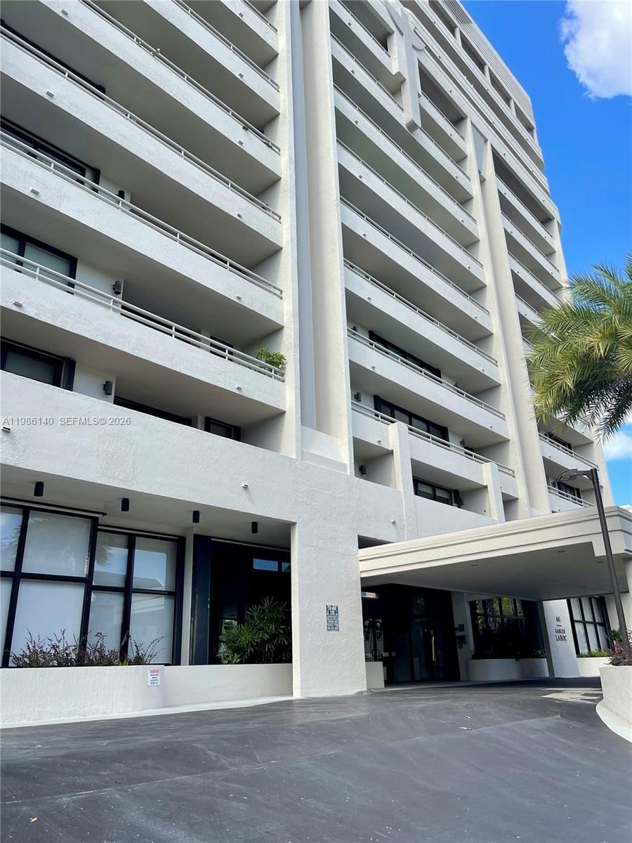 Real estate property located at 441 Valencia Ave #803, Miami-dade, Gables Laroc Condo, Coral Gables, FL