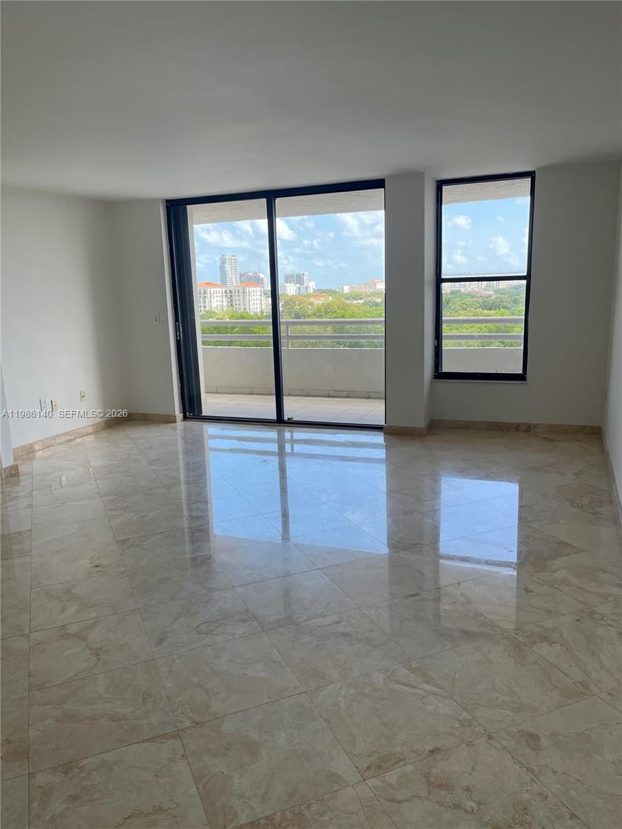 Real estate property located at 441 Valencia Ave #803, Miami-dade, Gables Laroc Condo, Coral Gables, FL