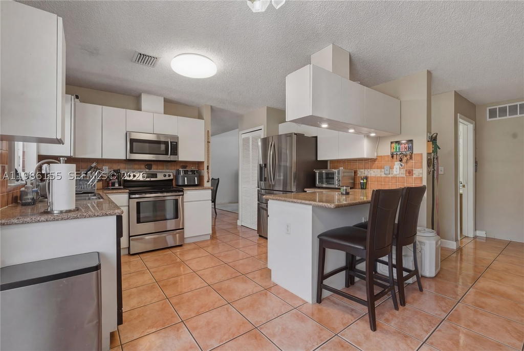 Real estate property located at 13237 11th St, Miami-dade, Shoma Homes At Tamiami Ii, Miami, FL
